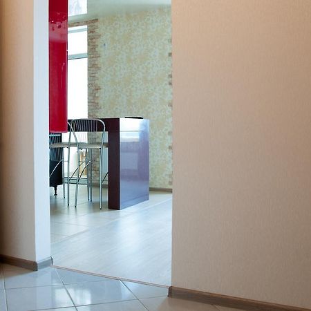 Apartment On Bogatyrskaya 6A เคียฟ ภายนอก รูปภาพ
