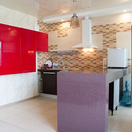 Apartment On Bogatyrskaya 6A เคียฟ ภายนอก รูปภาพ