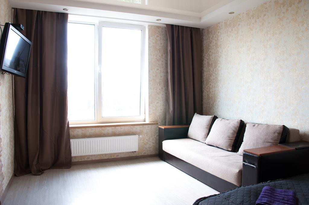 Apartment On Bogatyrskaya 6A เคียฟ ภายนอก รูปภาพ