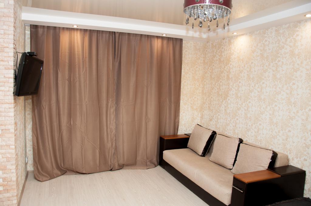Apartment On Bogatyrskaya 6A เคียฟ ภายนอก รูปภาพ