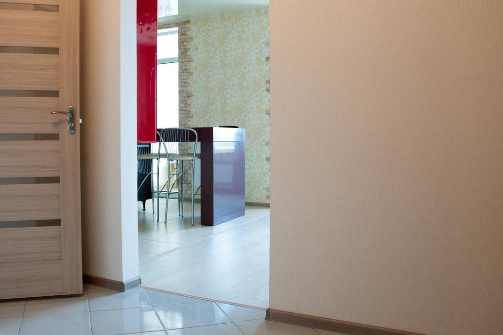 Apartment On Bogatyrskaya 6A เคียฟ ภายนอก รูปภาพ