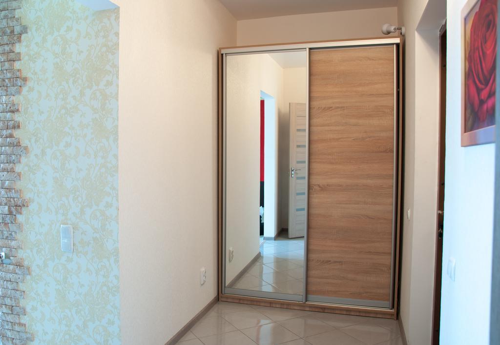 Apartment On Bogatyrskaya 6A เคียฟ ภายนอก รูปภาพ